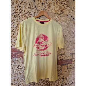 Netflix Stranger Things Surfer Boy Pizza Graphic T Shirt Yellow Large